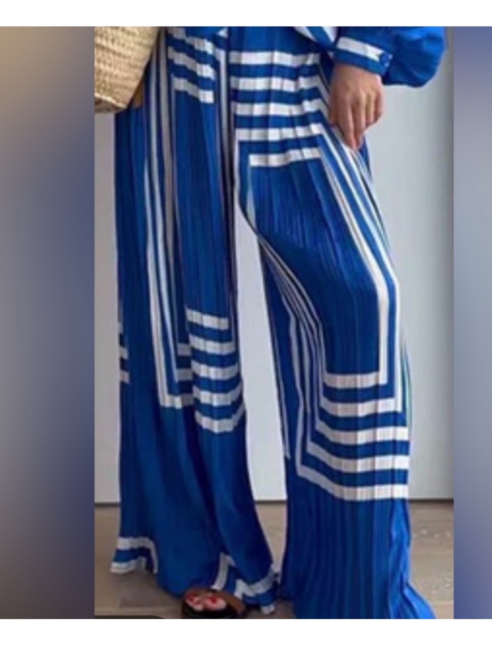 NWT Commense Blue and White Geometric Pants Size M